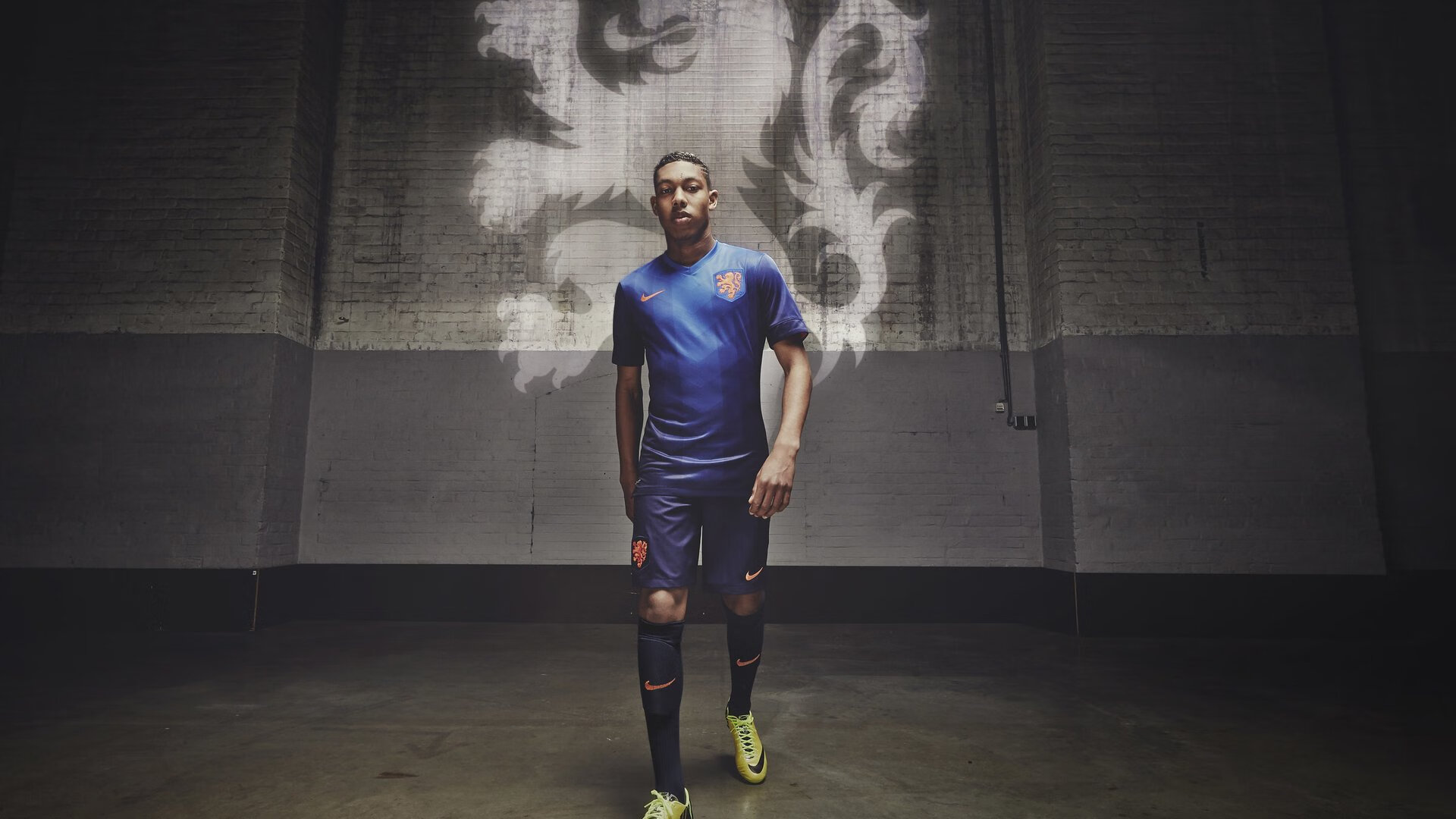 开云电竞中国-单人突破:那些让你屏息凝视的华丽过人,单人技巧